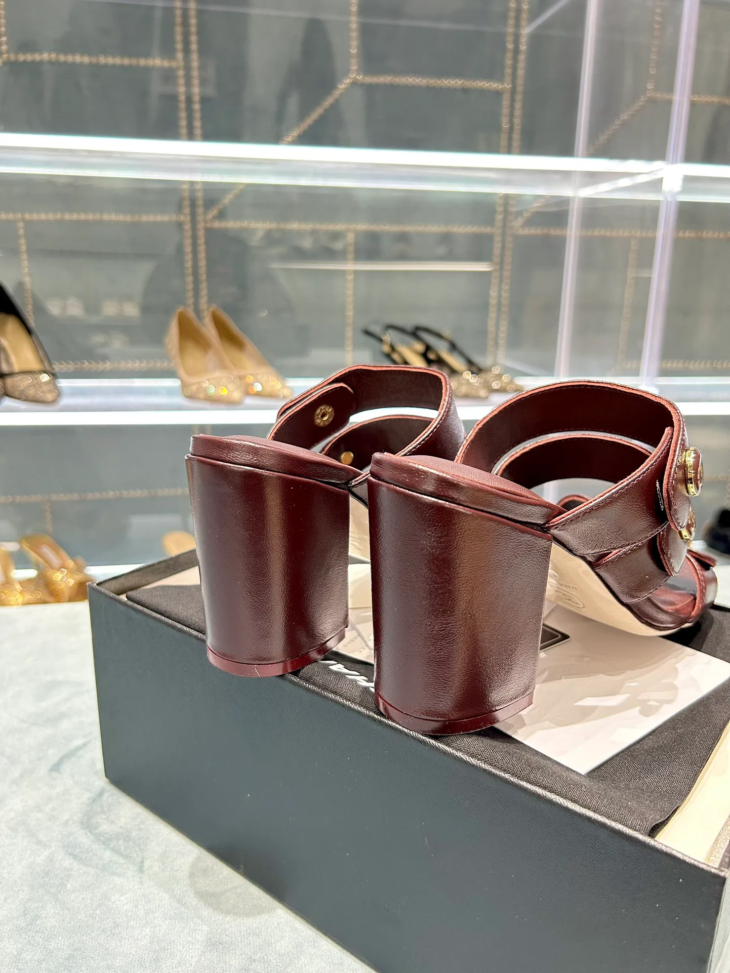 Босоножки Женские Chanel 10245363