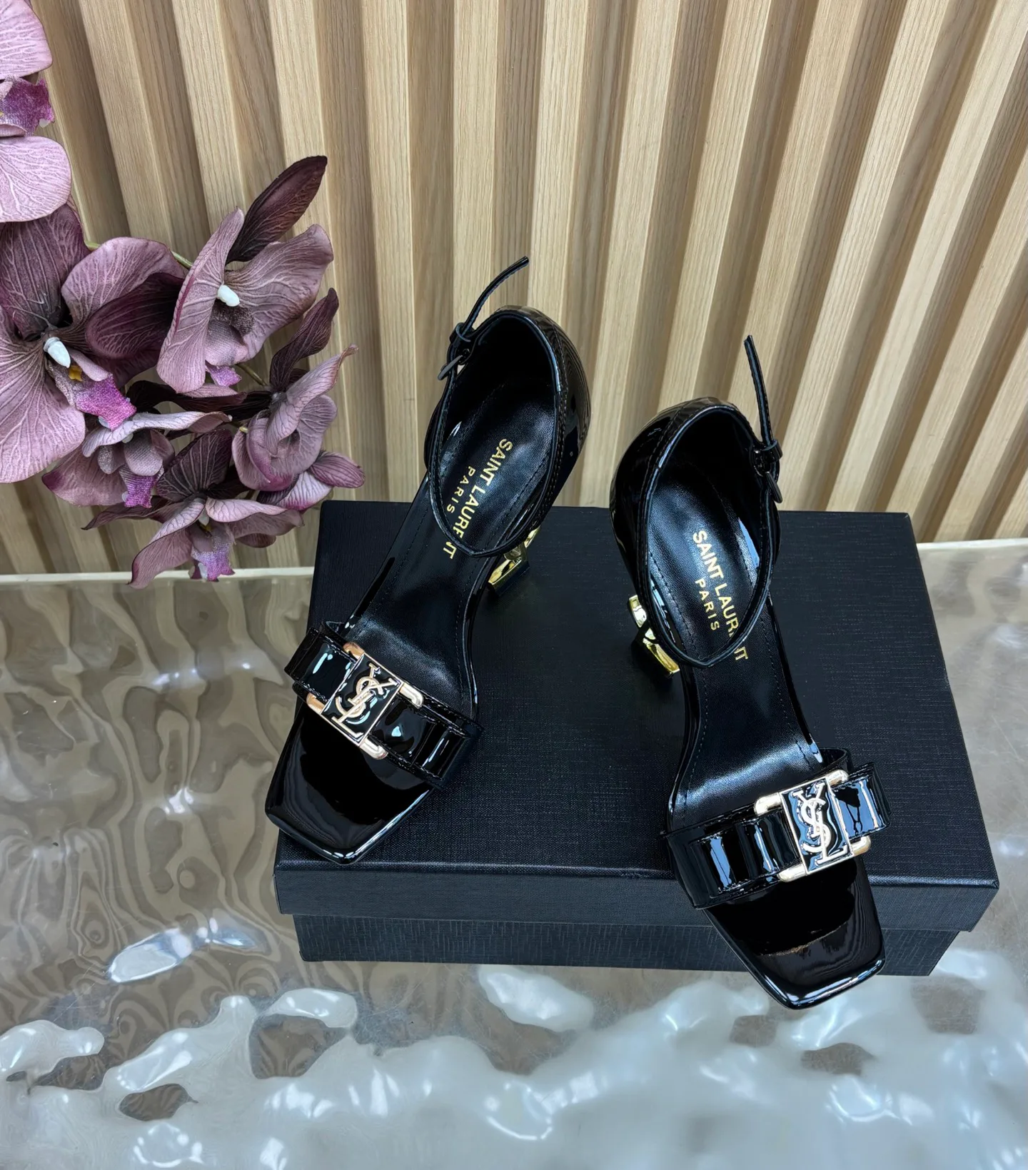 Босоножки Женские Saint Laurent 11490747