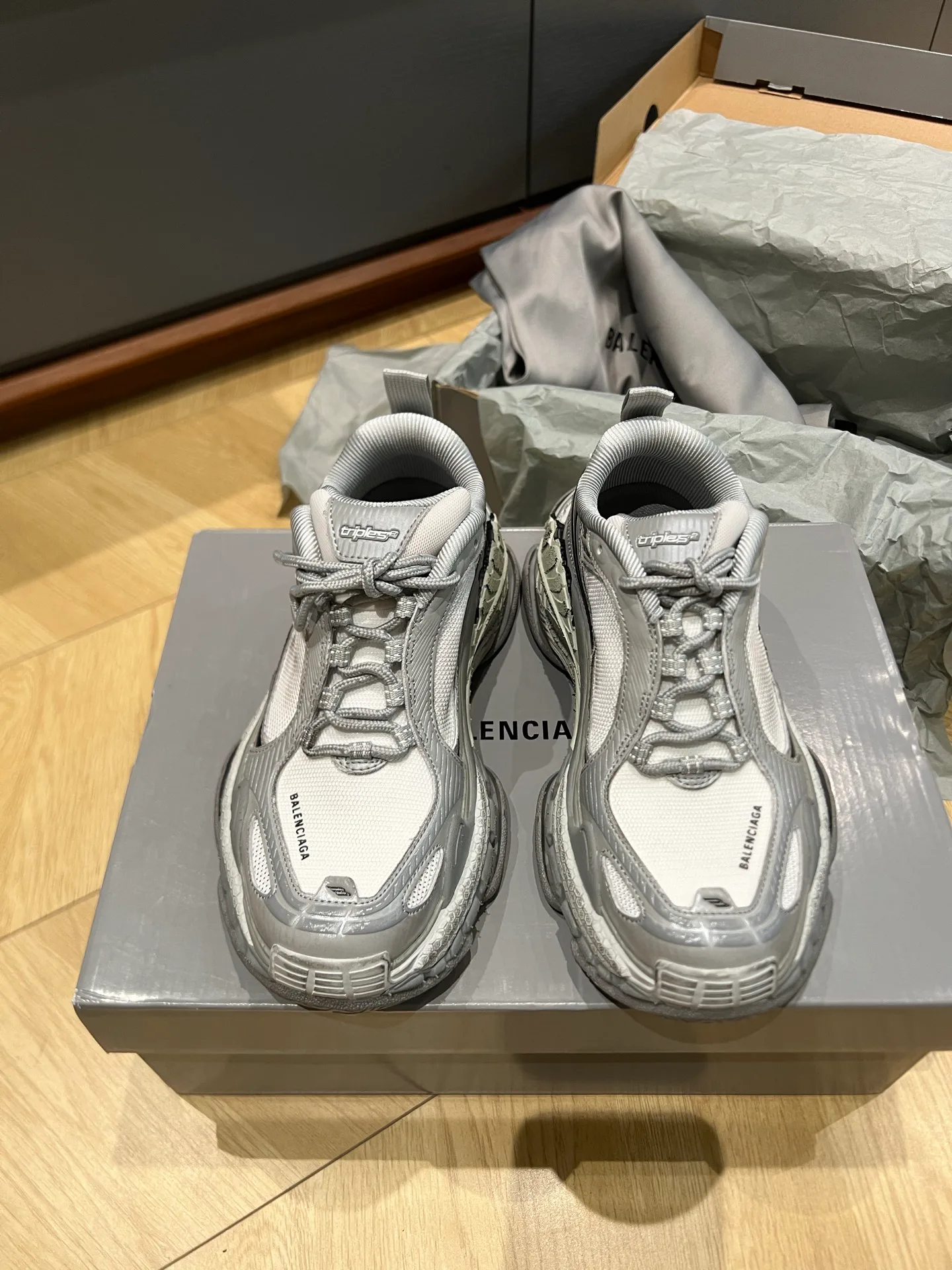 Кроссовки Женские Balenciaga 14622626