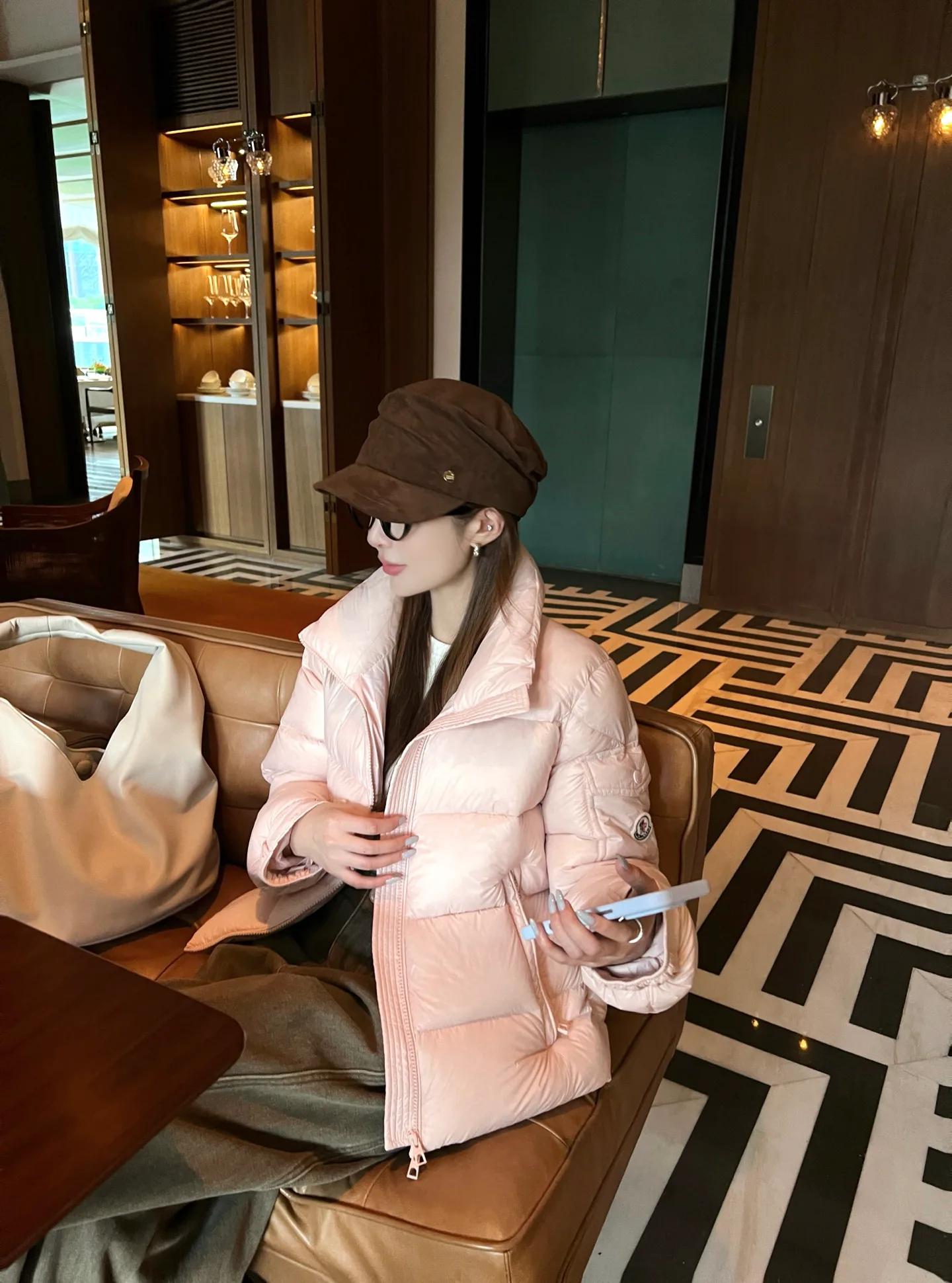 Куртки И Пуховики Женские Moncler 18710730