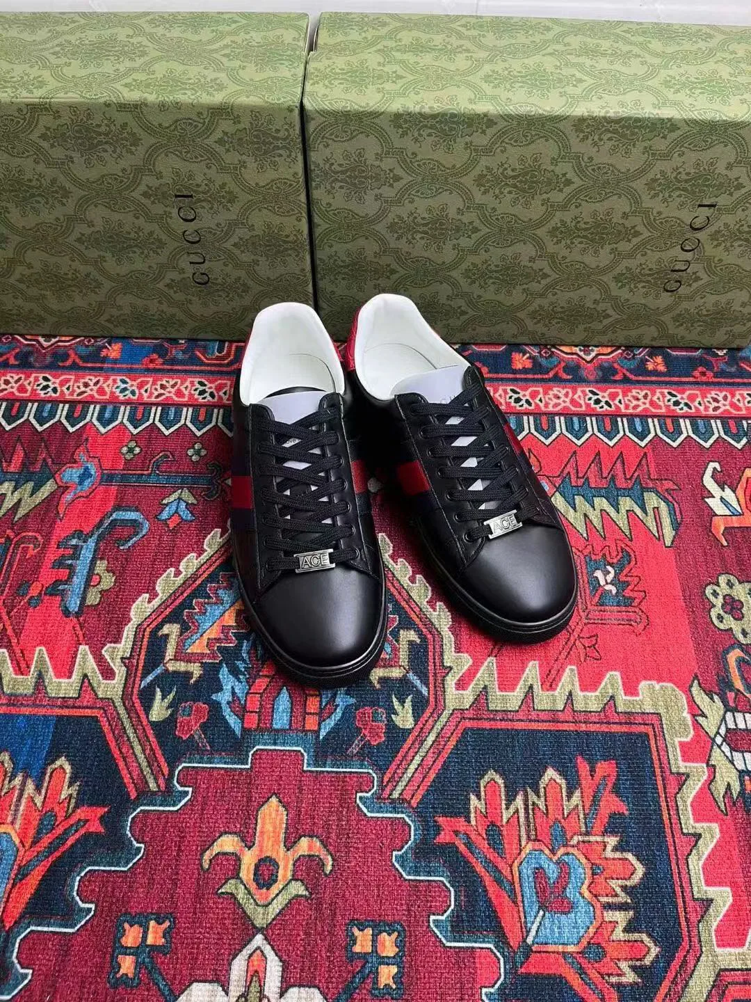 Кроссовки Женские Gucci 19081346