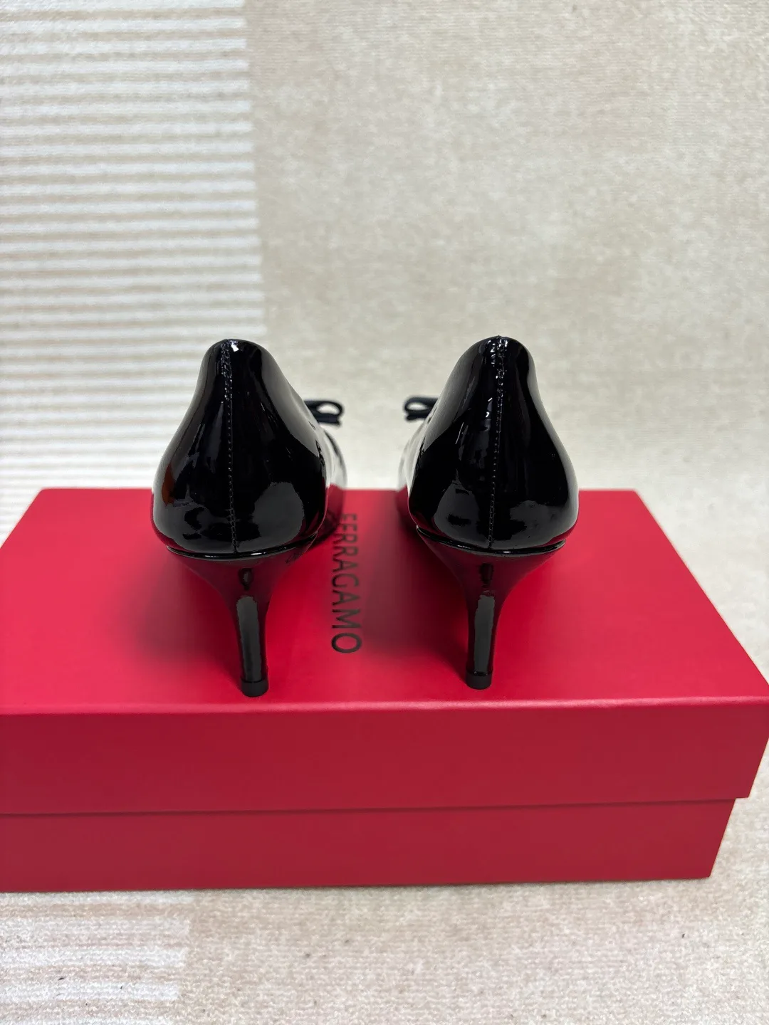 Туфли Женские Salvatore Ferragamo 18720759