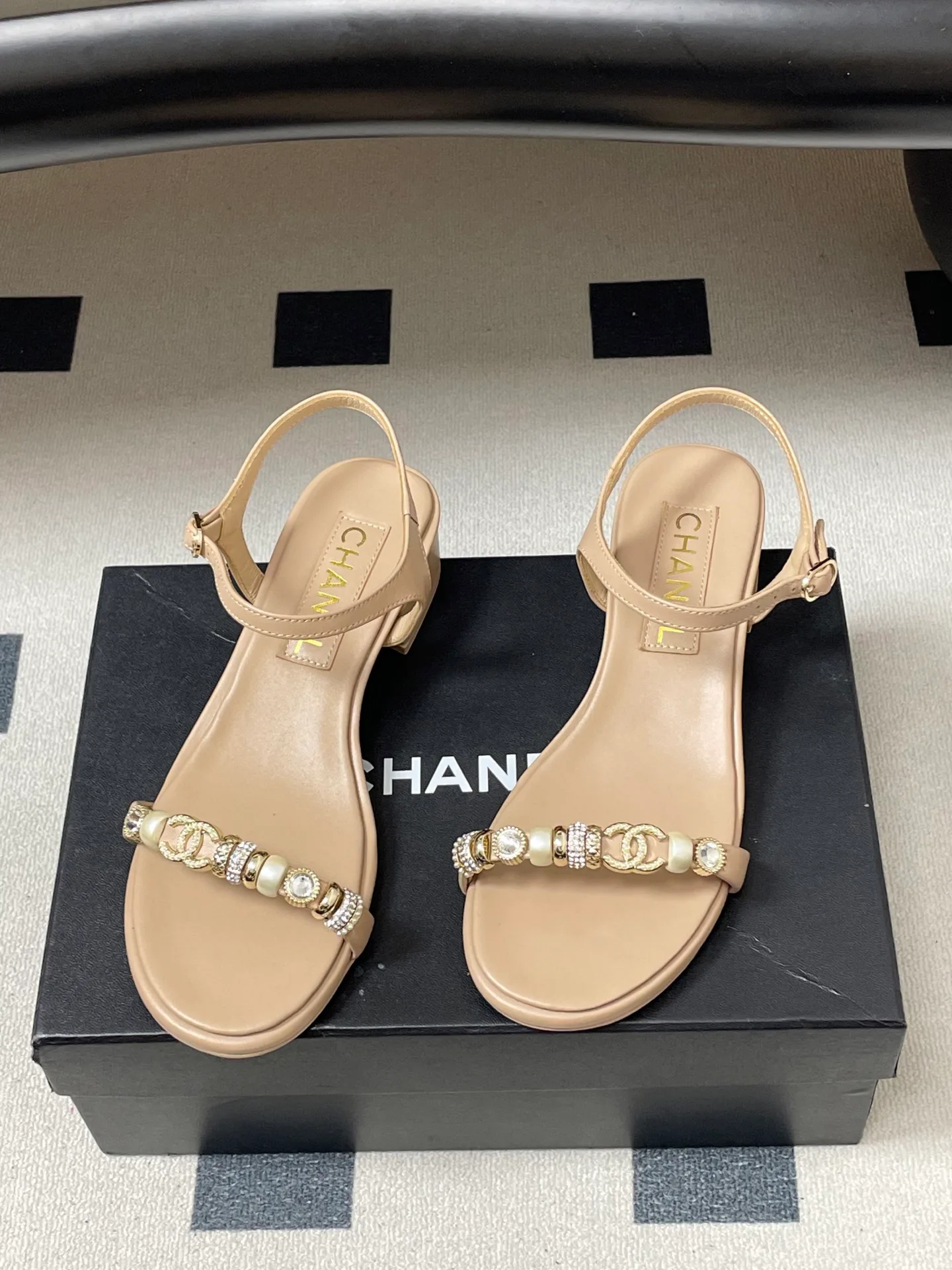 Босоножки Женские Chanel 11682239