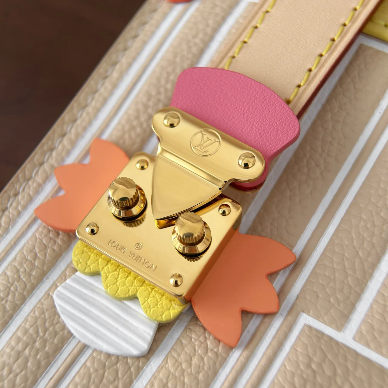 Классические Сумки Женские Louis Vuitton 17825444