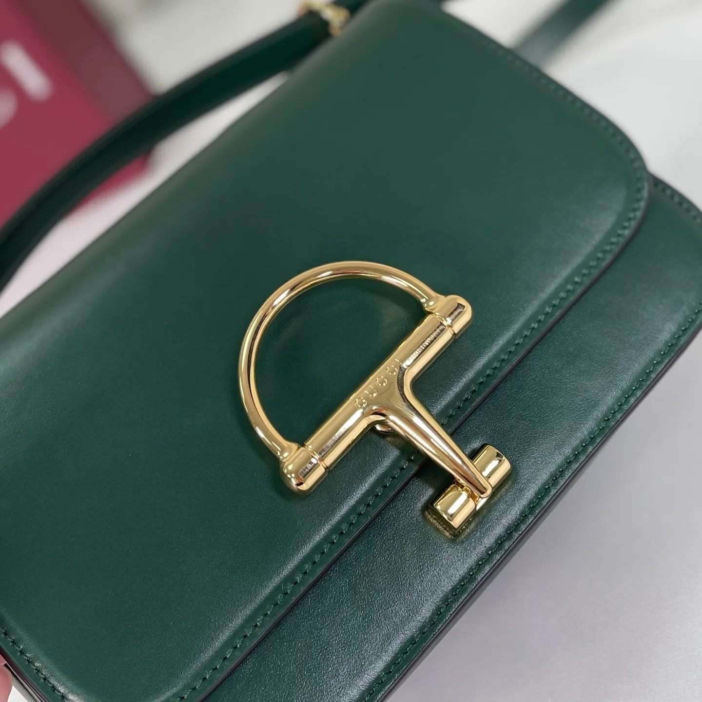 Классические Сумки Женские Gucci 12795291
