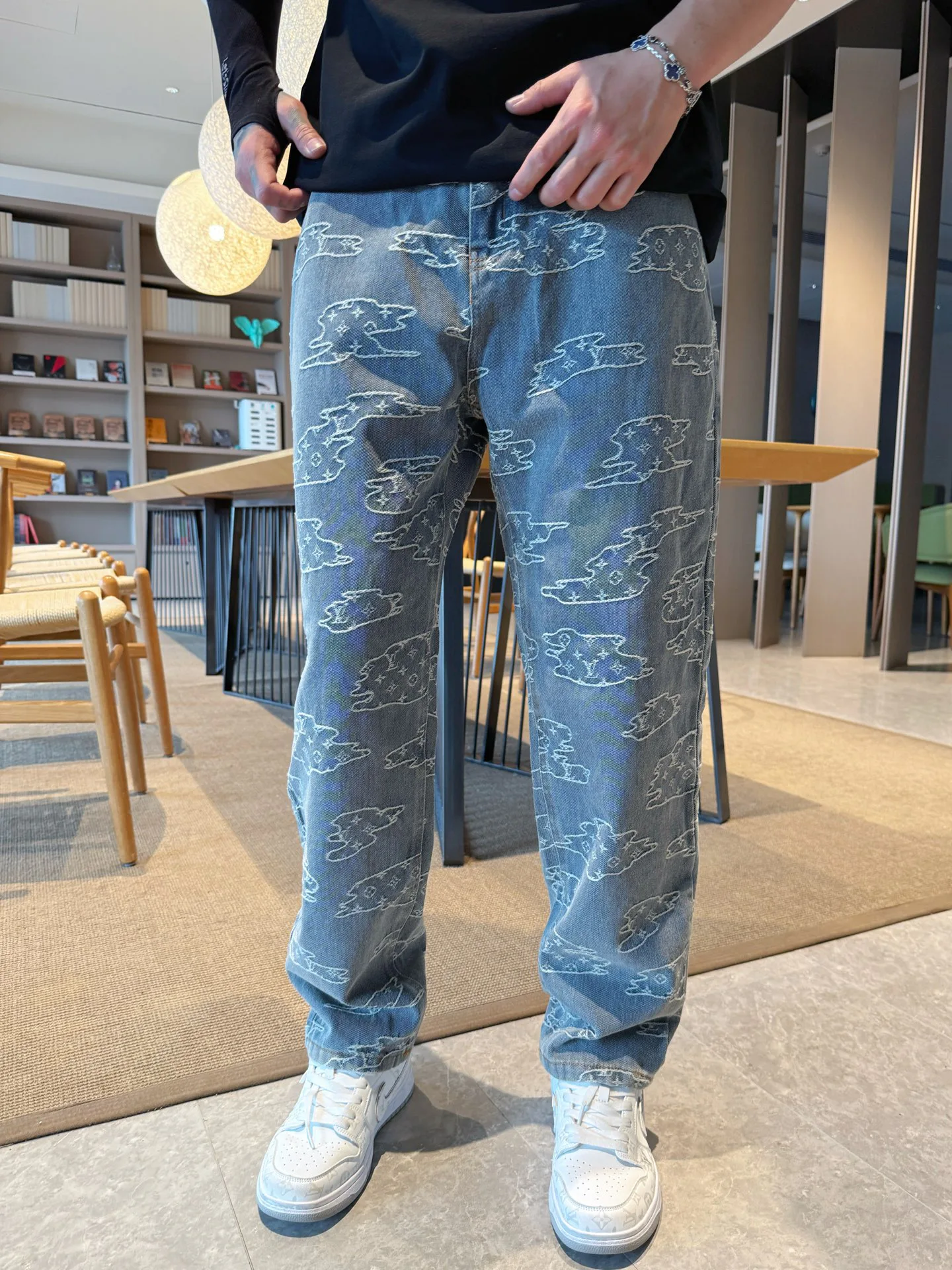 Джинсы Мужские Louis Vuitton 13538159