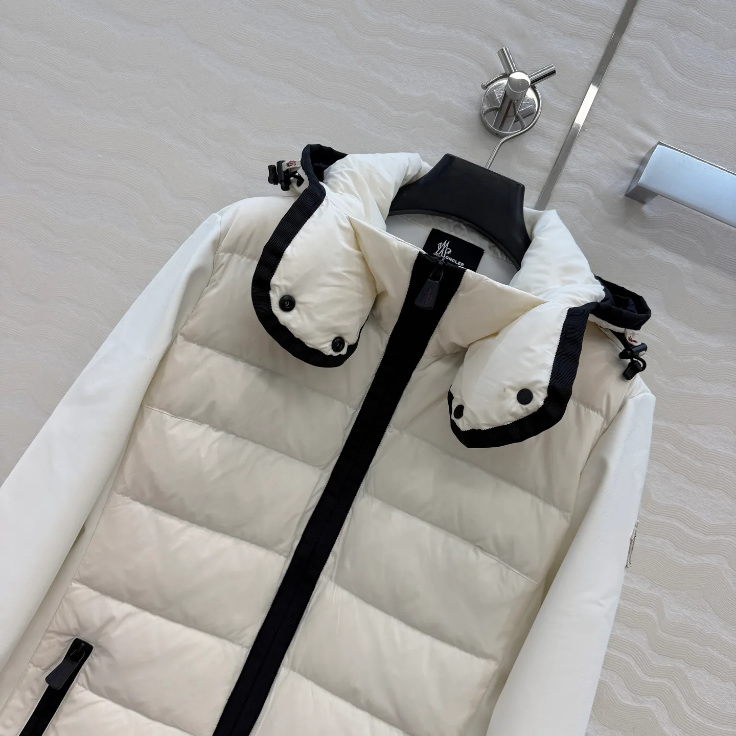 Куртки И Пуховики Женские Moncler 19698105
