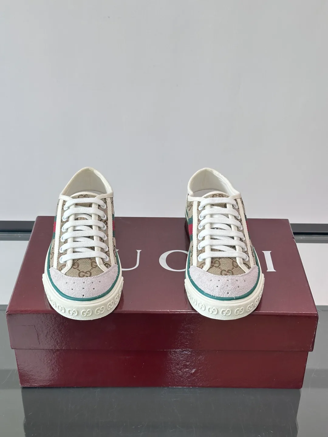 Кроссовки Женские Gucci 17941054