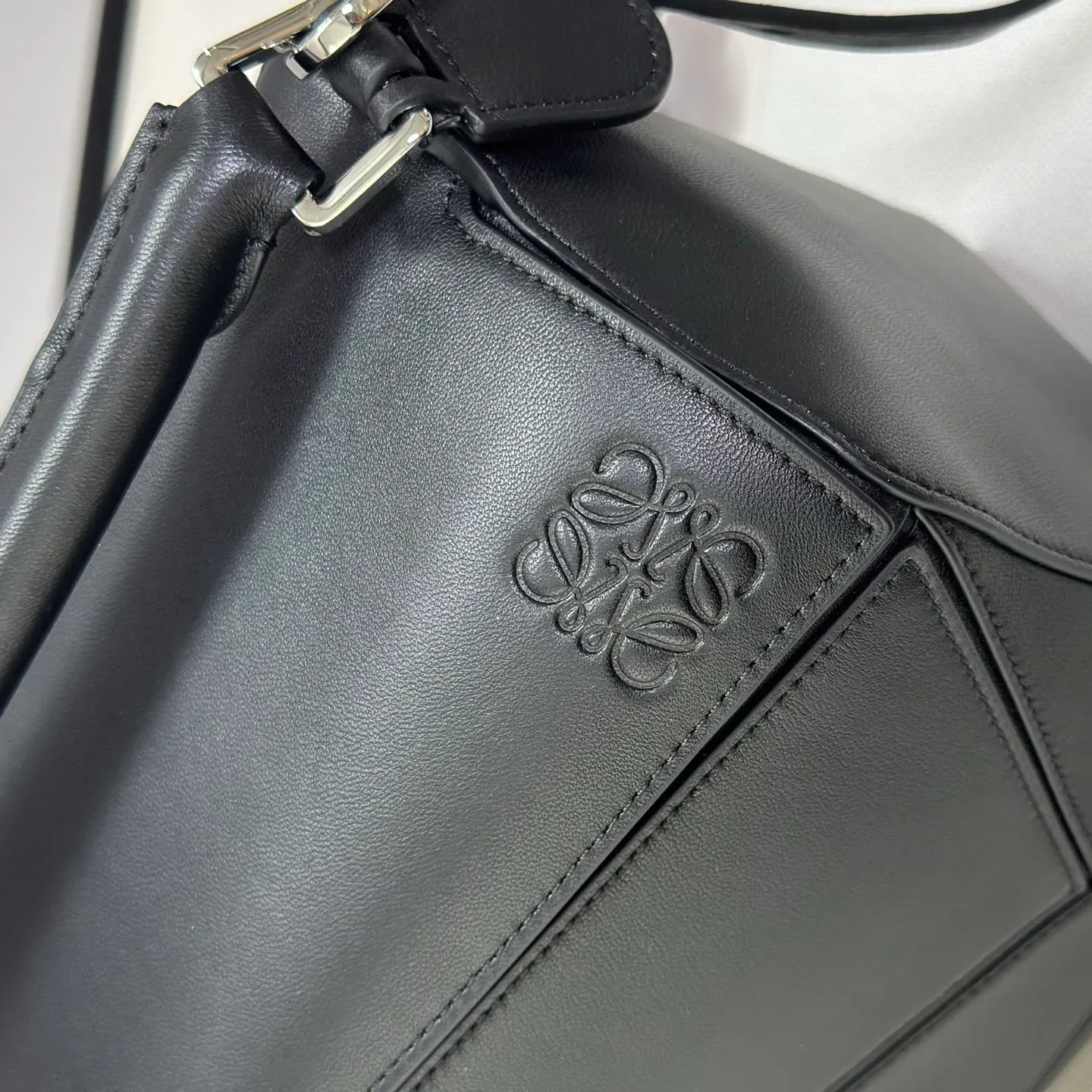 Сумки На Ремне Женские Loewe 690385