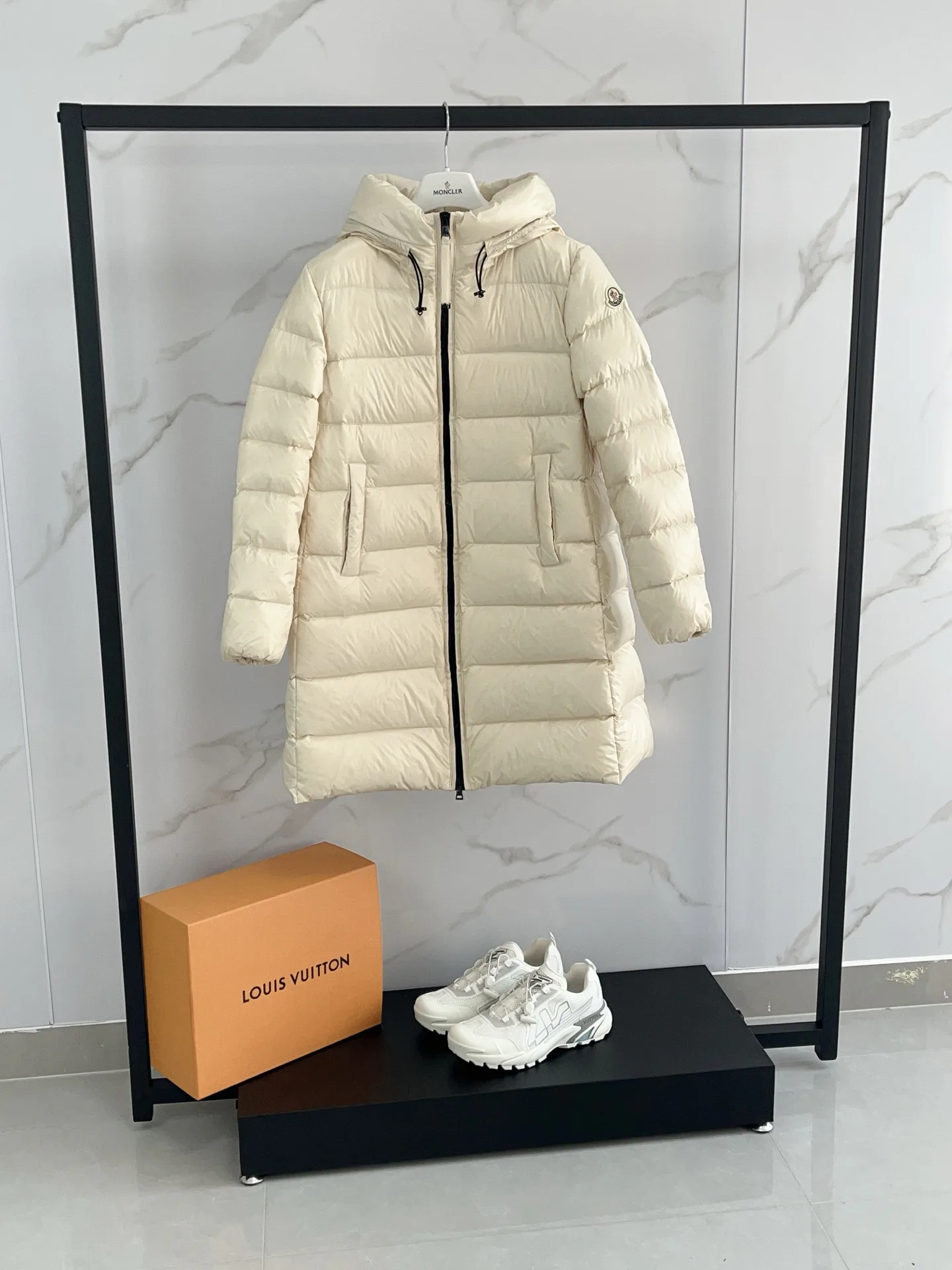 Куртки И Пуховики Женские Moncler 18722875