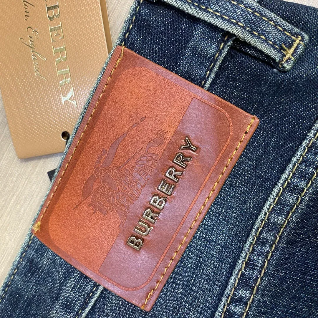 Джинсы Женские Burberry 214568