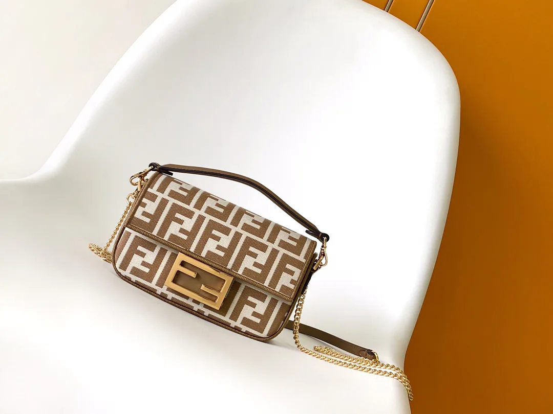 Классические Сумки Женские Fendi 13234561