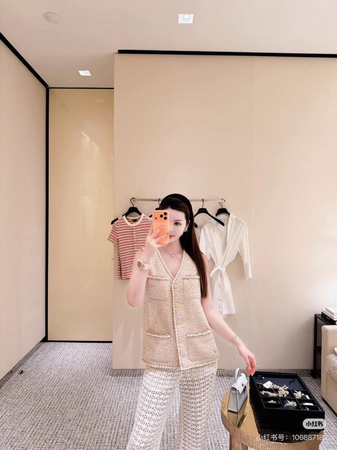 Жилеты Женские Chanel 19001679