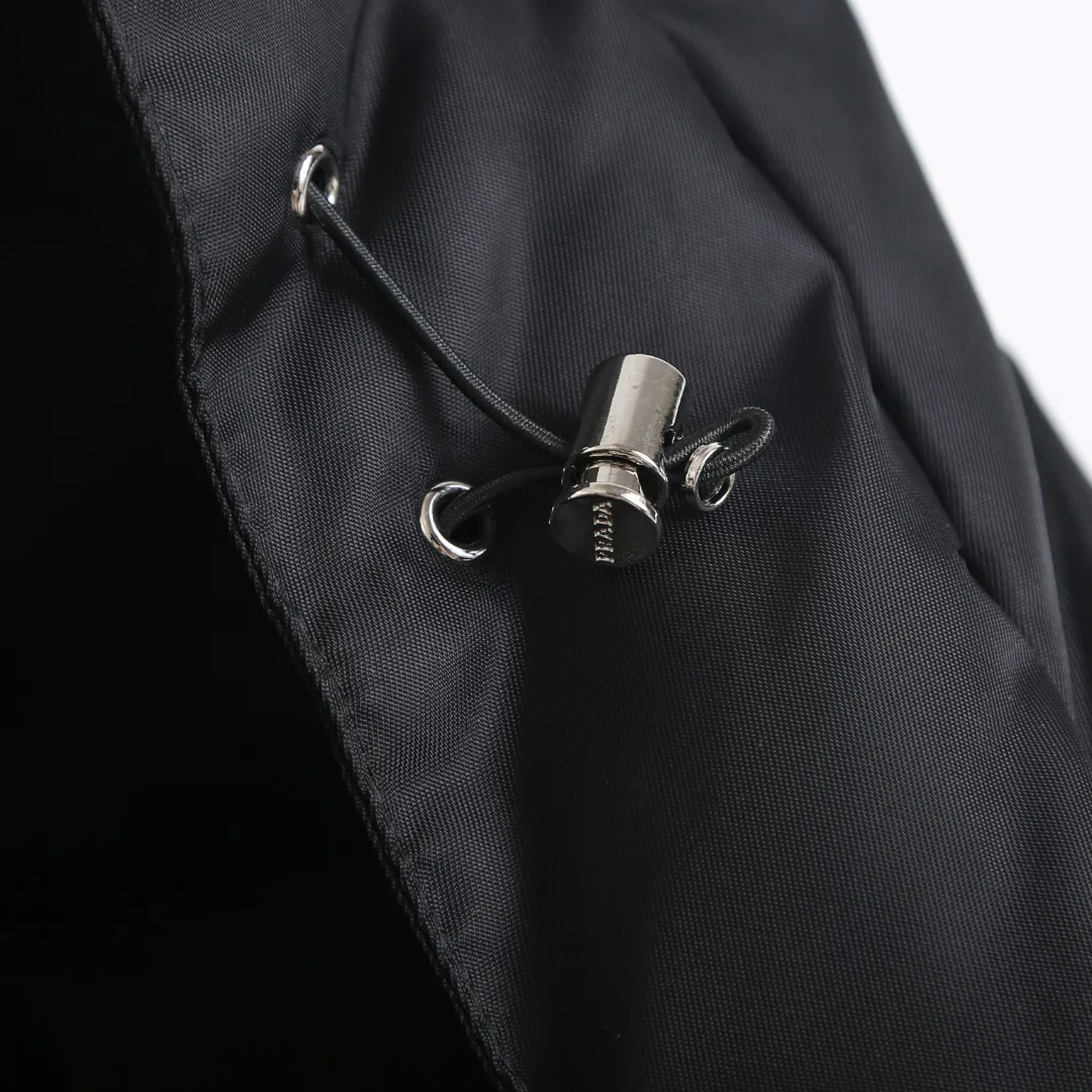 Куртки И Пуховики Женские Prada 19135410