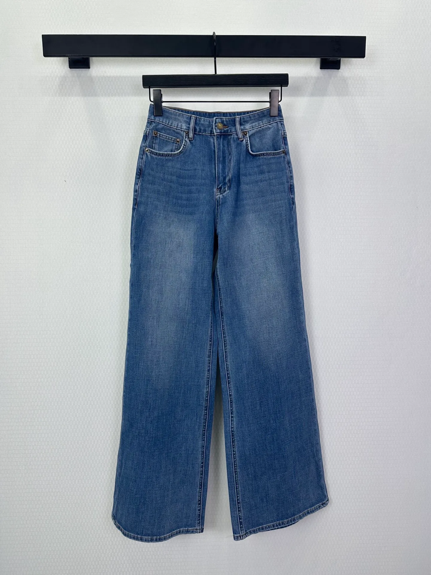 Джинсы Женские Saint Laurent 18903254