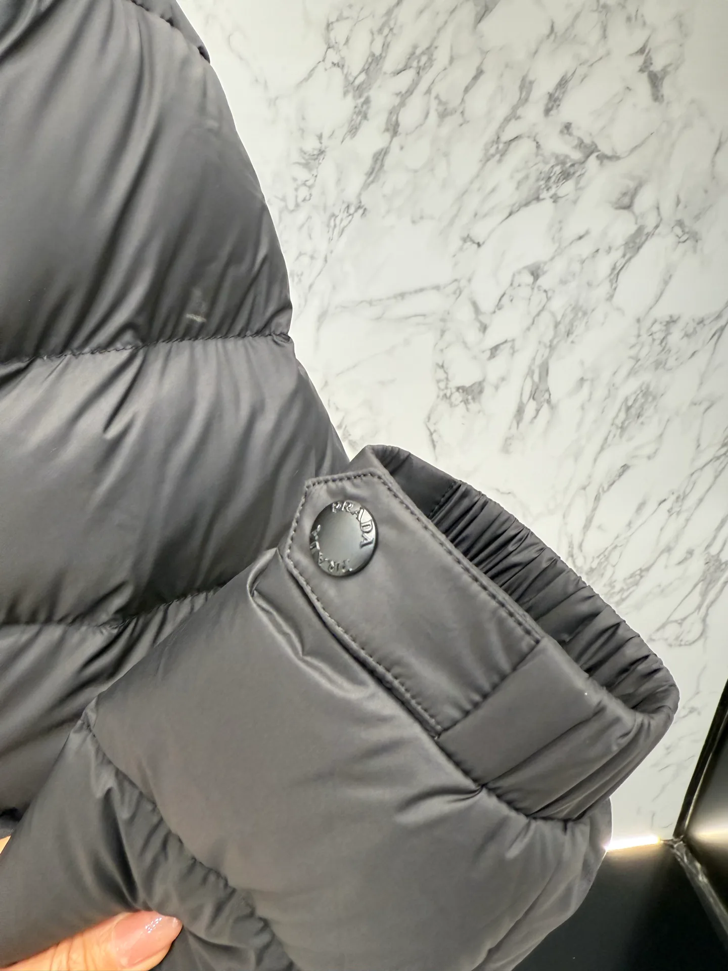 Куртки И Пуховики Женские Prada 18681329