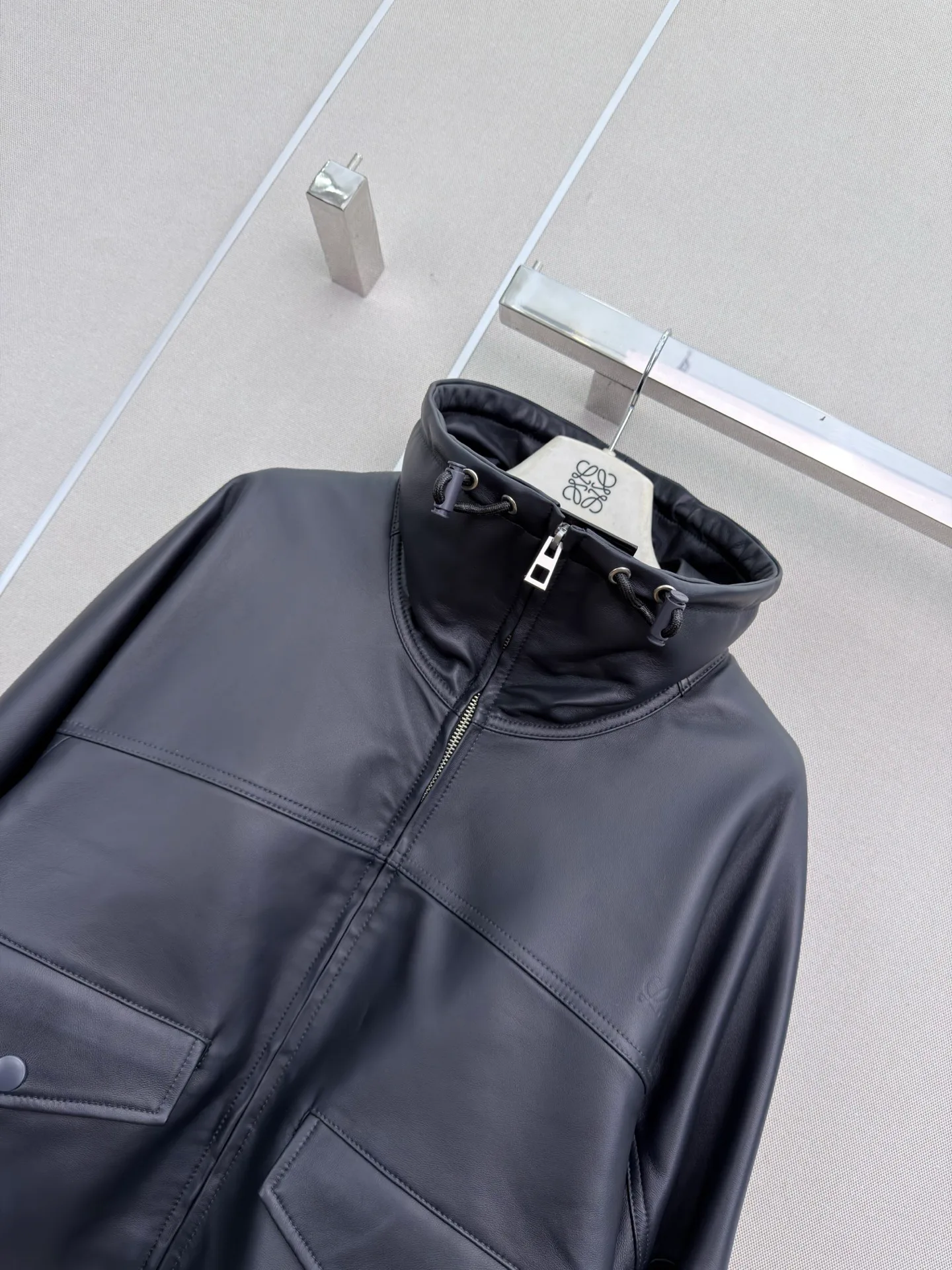 Кожаные Куртки И Дублёнки Женские Loewe 18713340