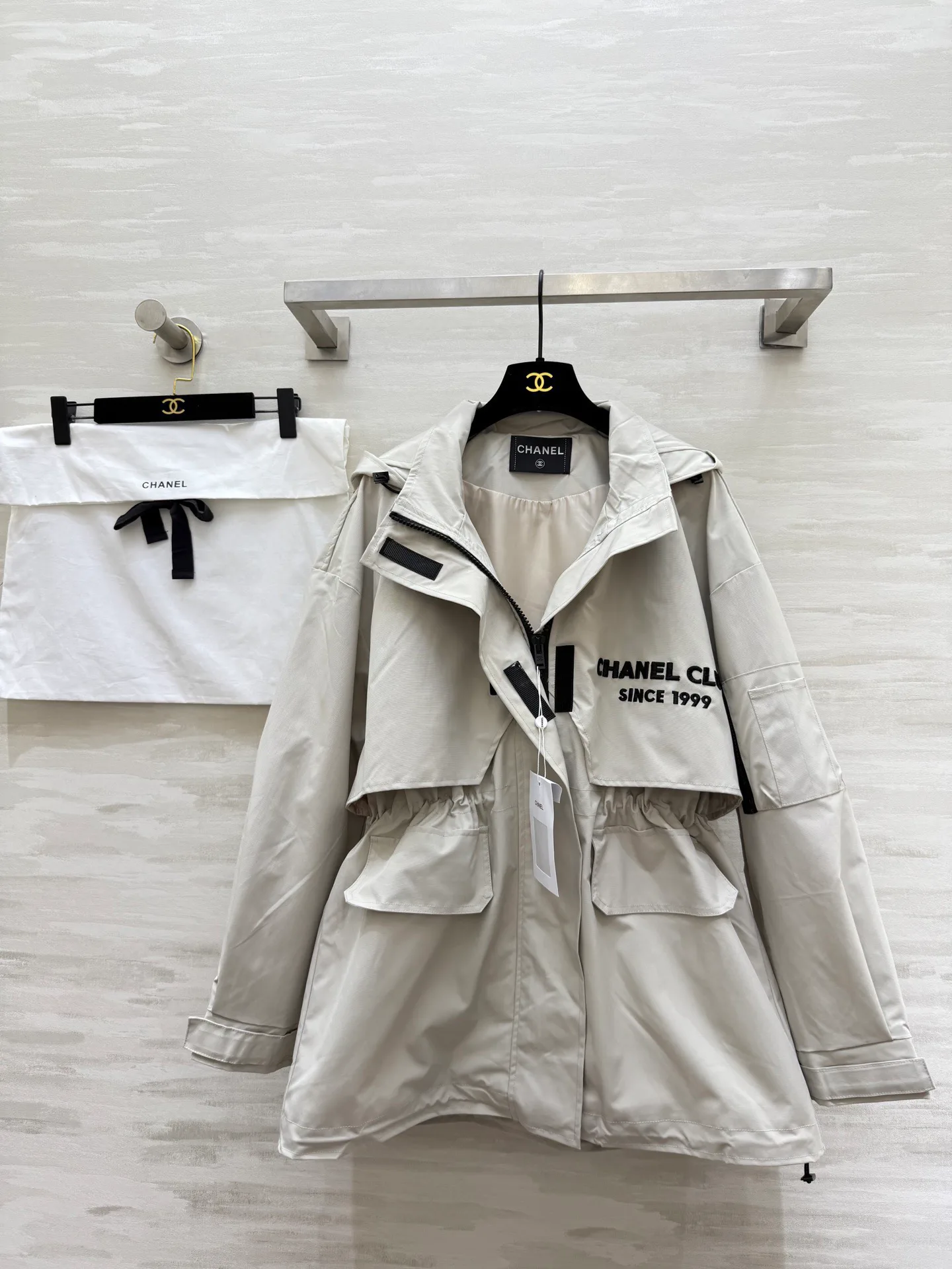 Куртки И Пуховики Мужские Chanel 10396611