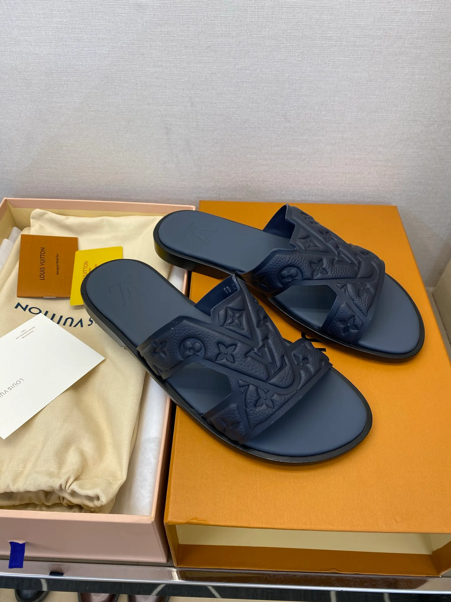 Шлепанцы Мужские Louis Vuitton 11956891