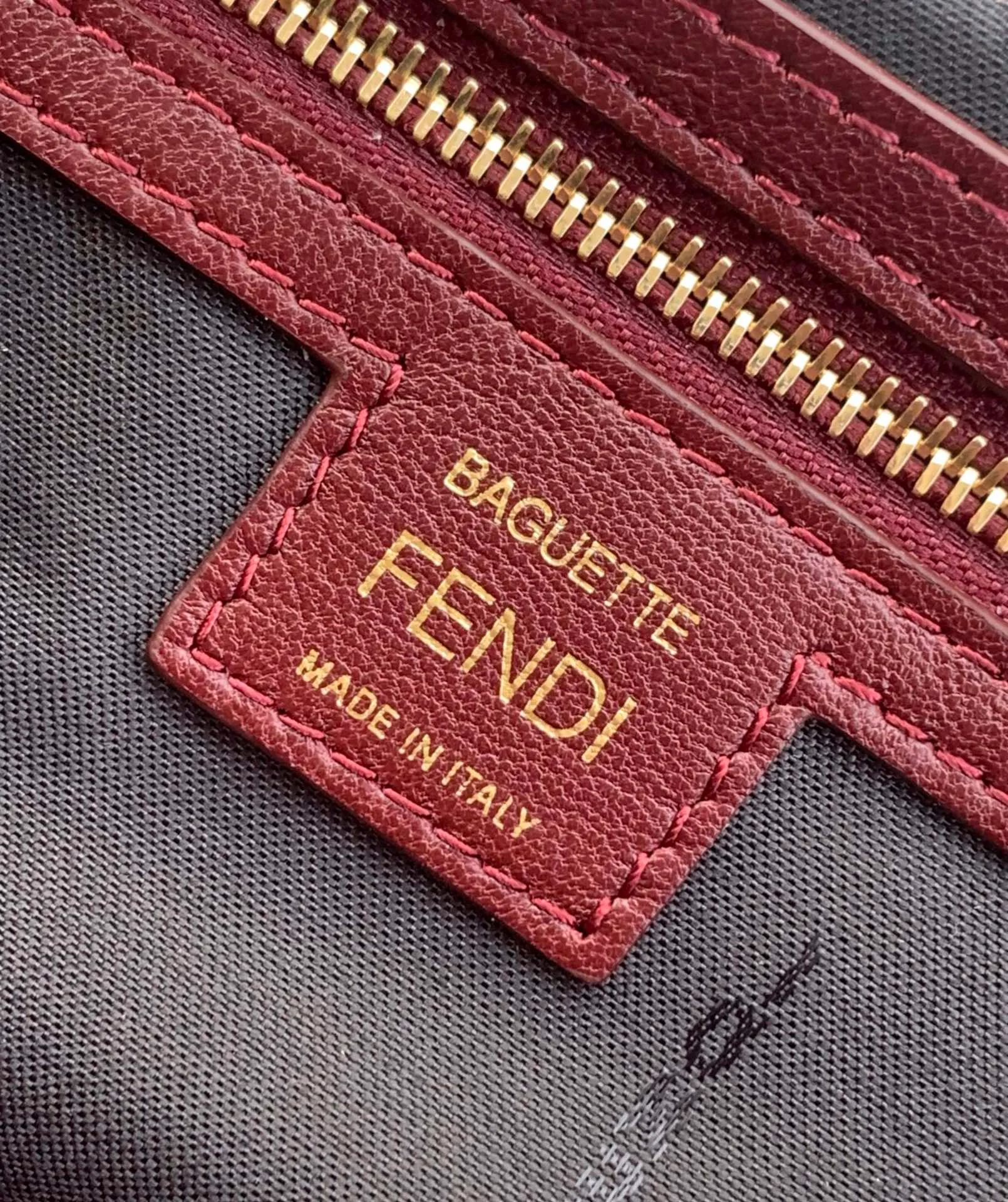 Сумки На Ремне Женские Fendi 343569
