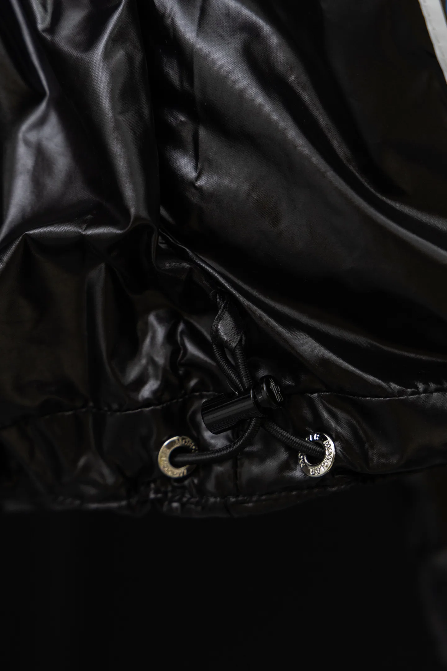 Куртки И Пуховики Женские Moncler 18507206