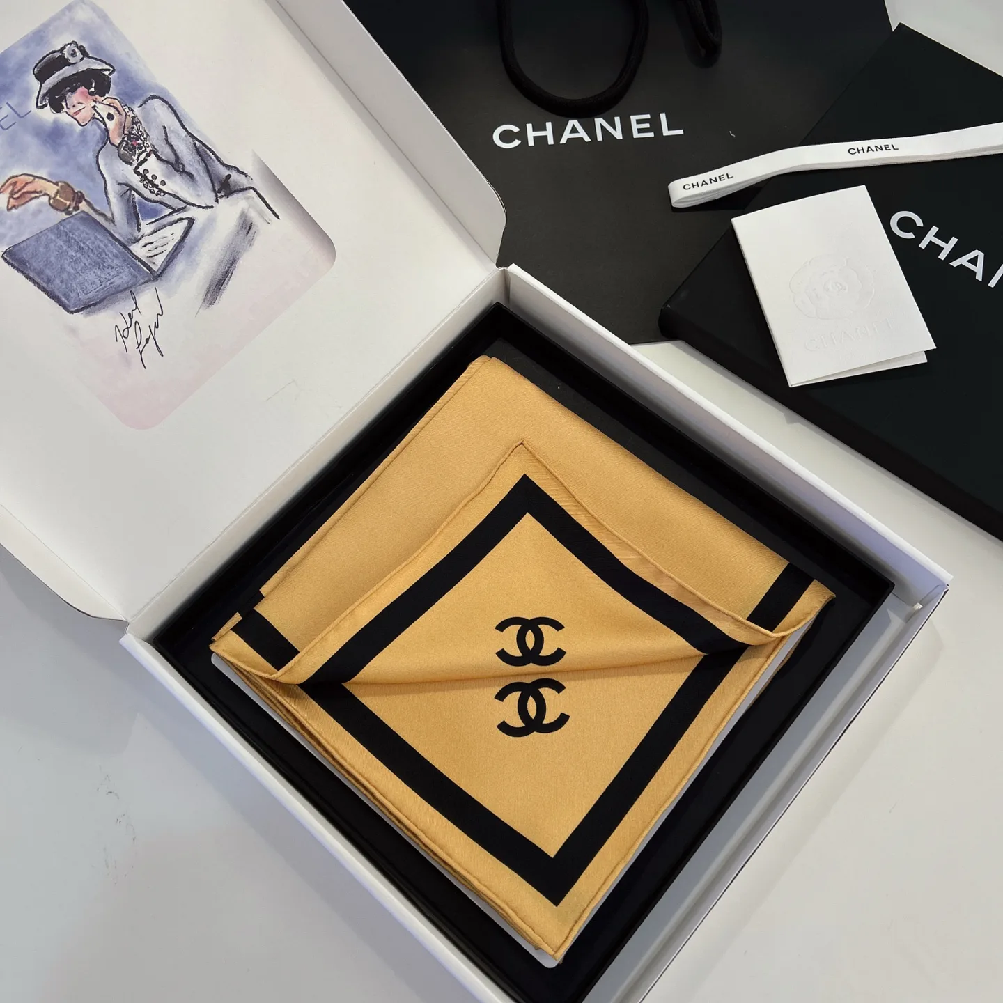 Платки Chanel 11978338