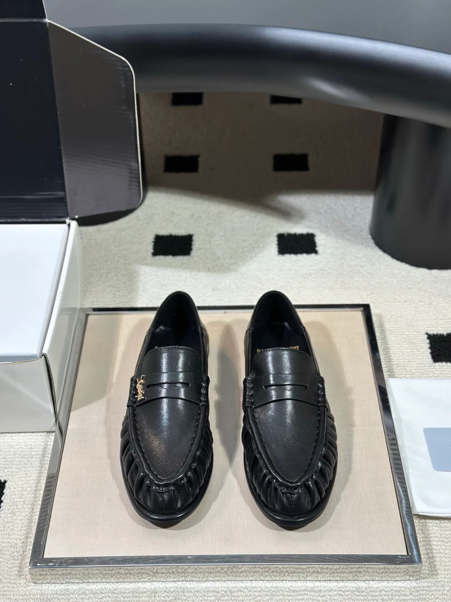 Лоферы И Мокасины Женские Saint Laurent 18041758