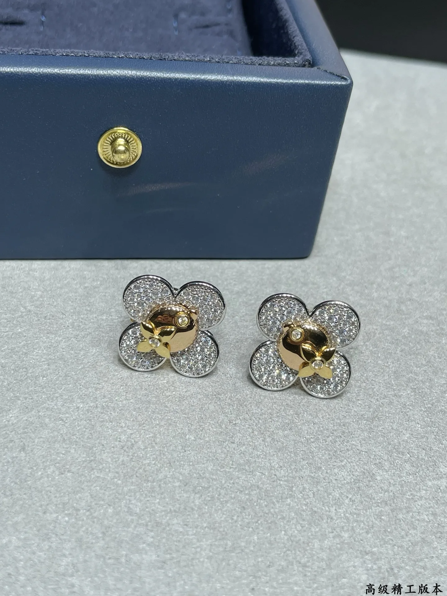 Бижутерия Louis Vuitton 17850270