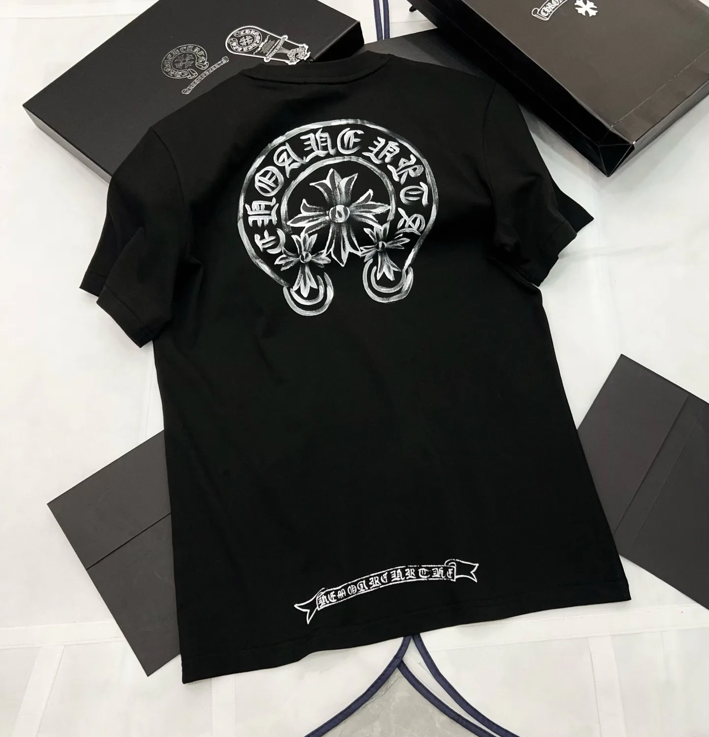 Футболки Женские Chrome Hearts 12729651