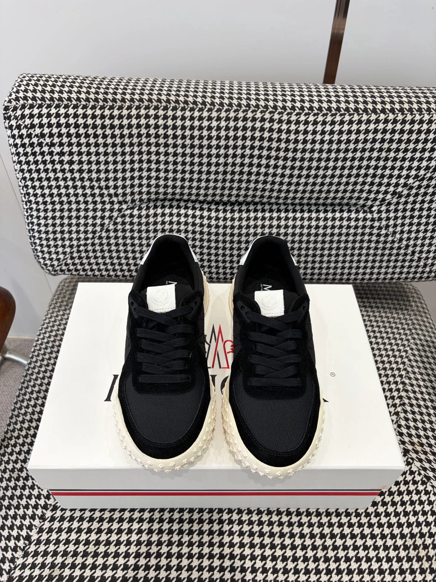 Кроссовки Женские Moncler 19081255