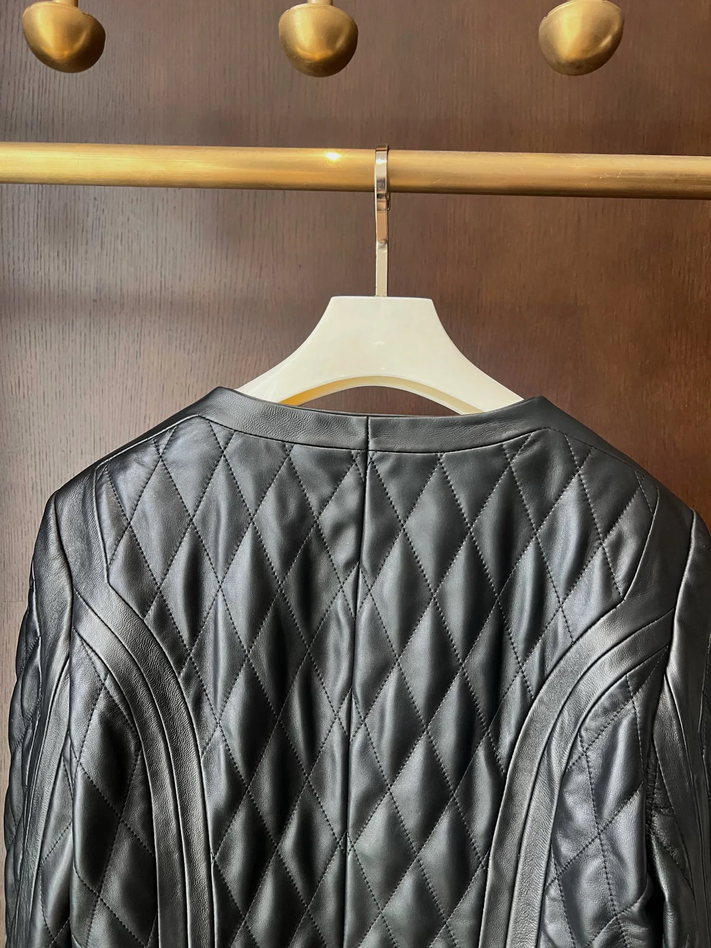 Кожаные Куртки И Дублёнки Женские Celine 9101667