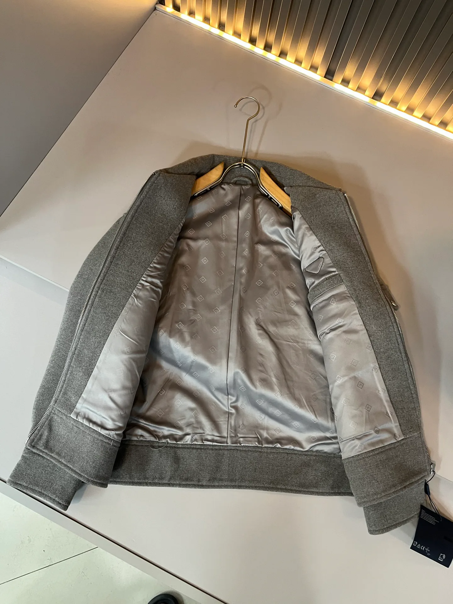 Куртки И Пуховики Мужские Prada 569004