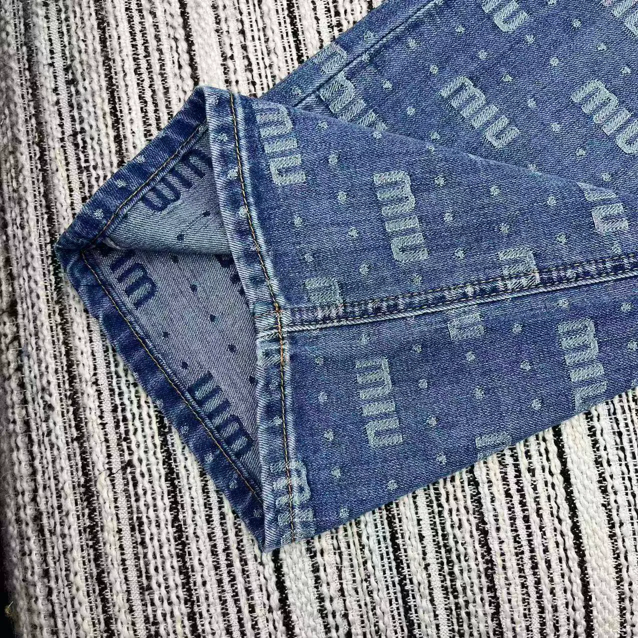 Джинсы Женские Miu Miu 11227154