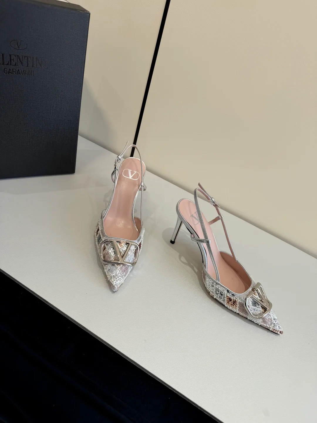 Босоножки Женские Valentino 11608810