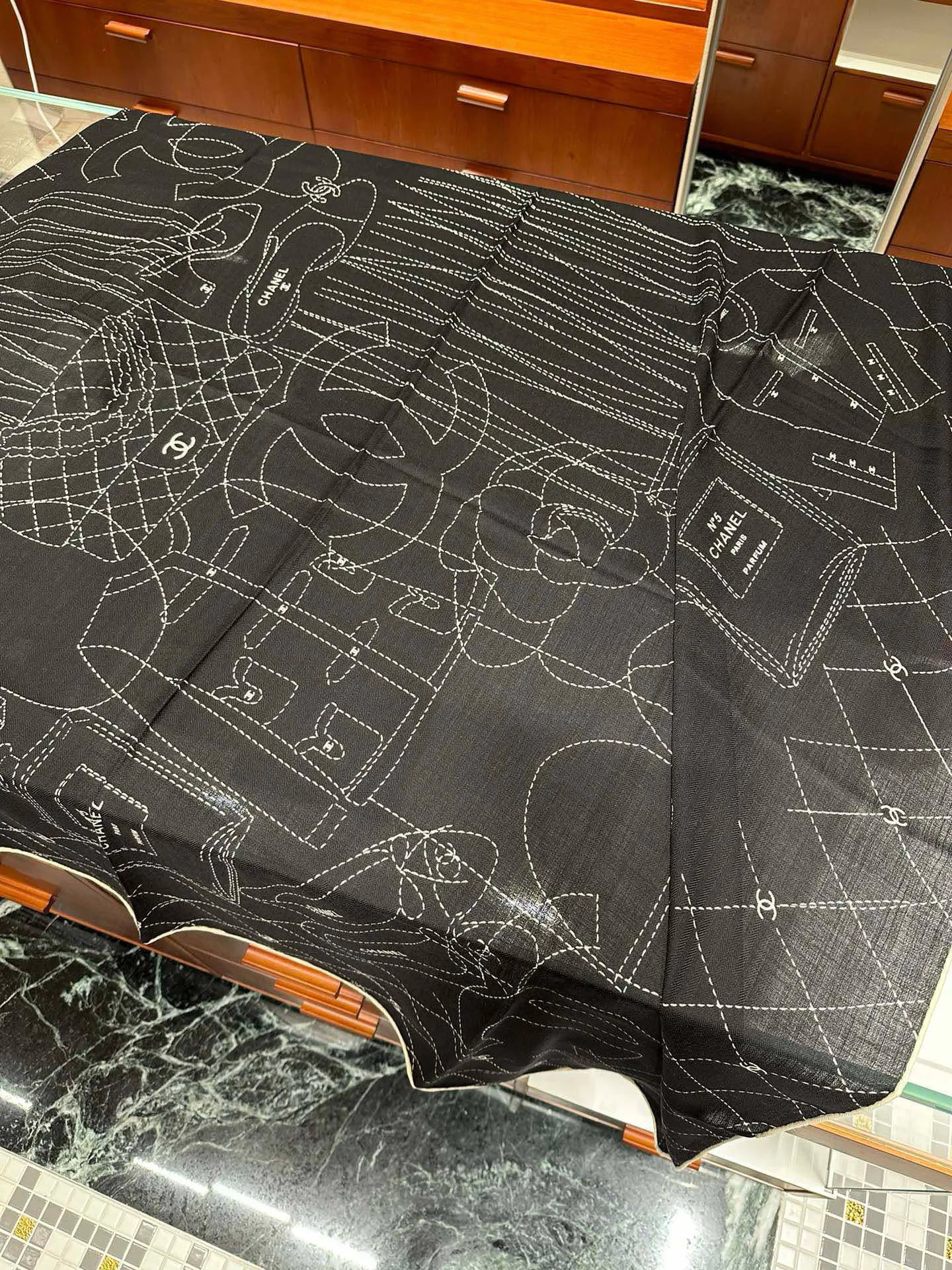 Шарфы Chanel 136898