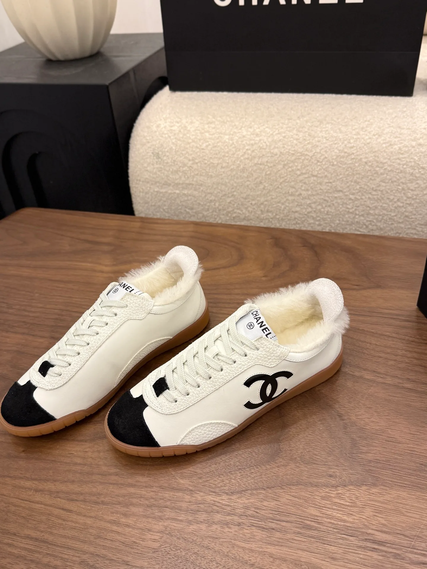Кроссовки Женские Chanel 19097483