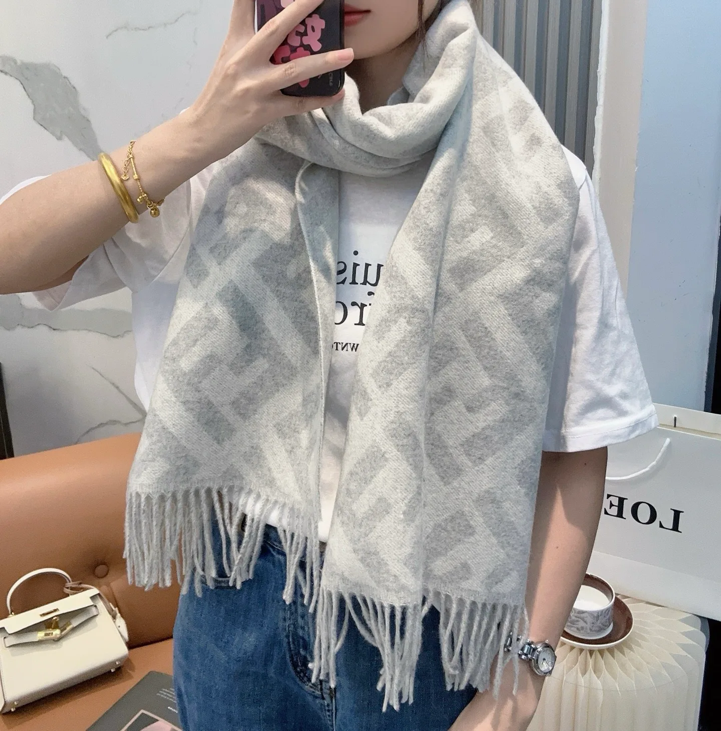 Шарфы Fendi 18105457