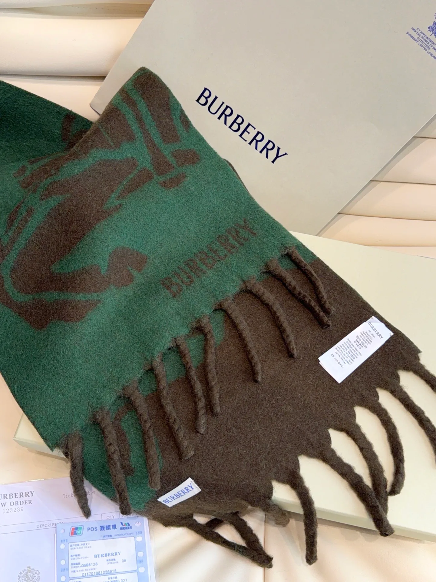 Шарфы Burberry 18401221