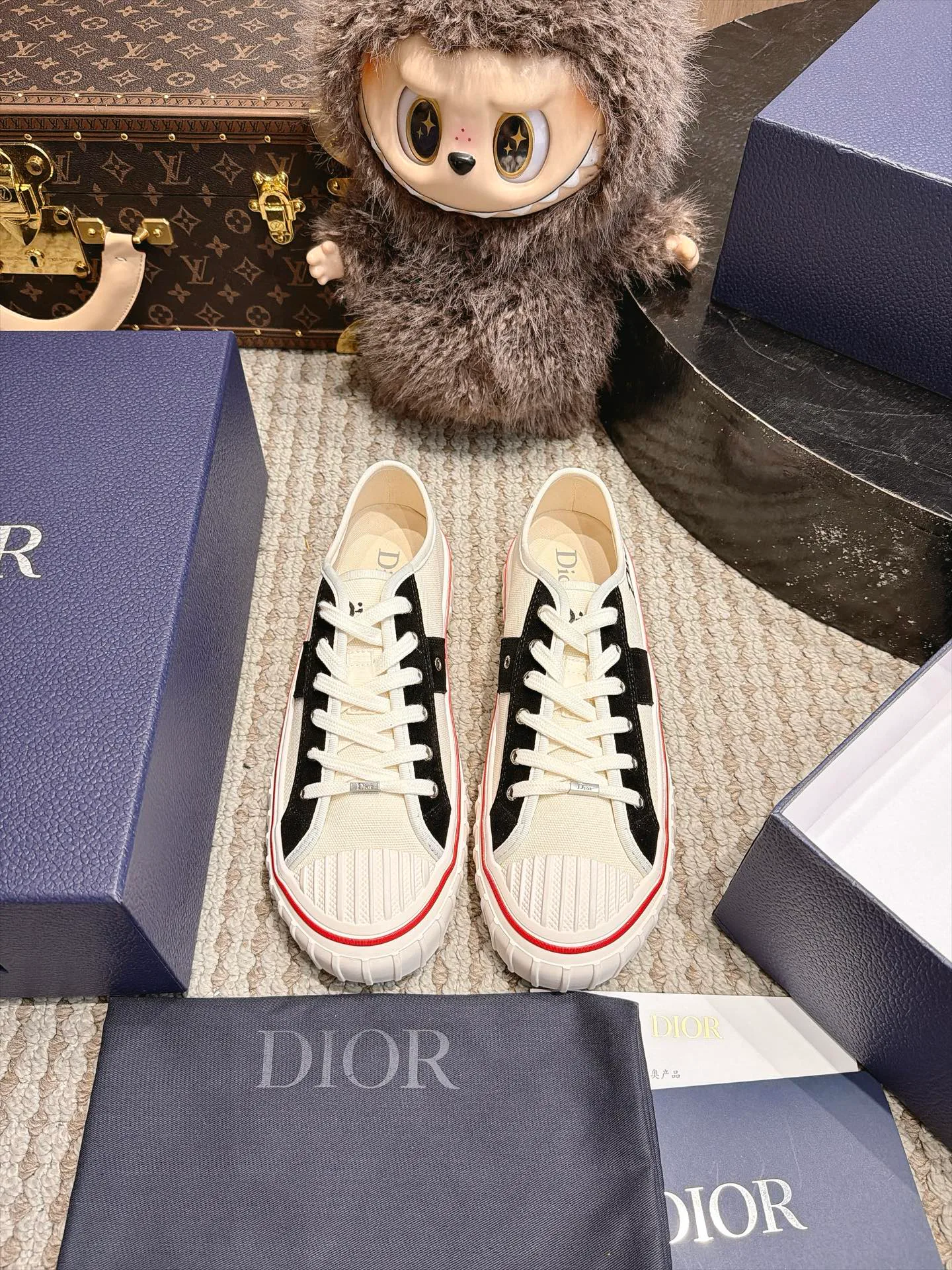 Кроссовки Женские Christian Dior 18039195