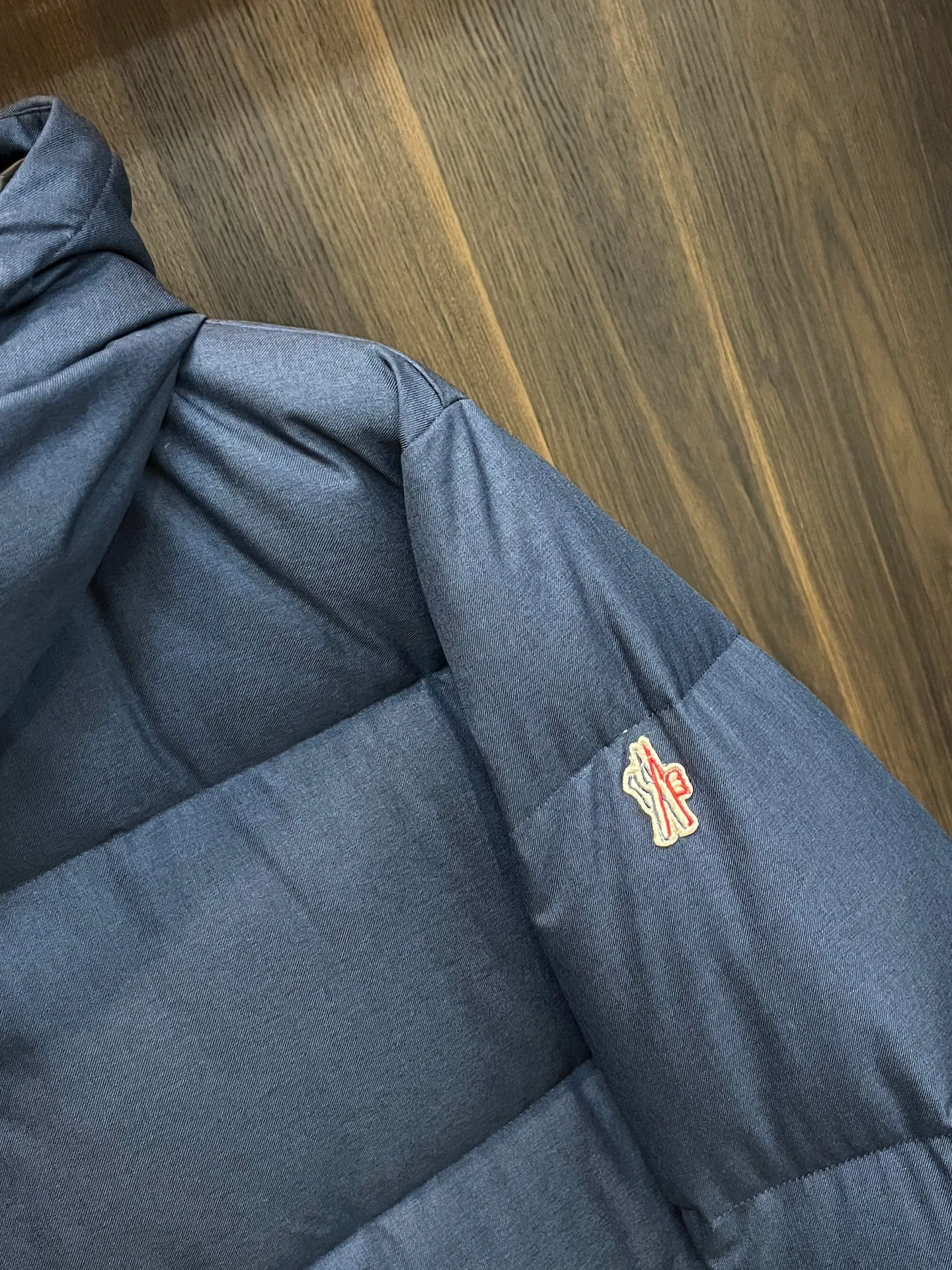 Куртки И Пуховики Женские Moncler 18971800