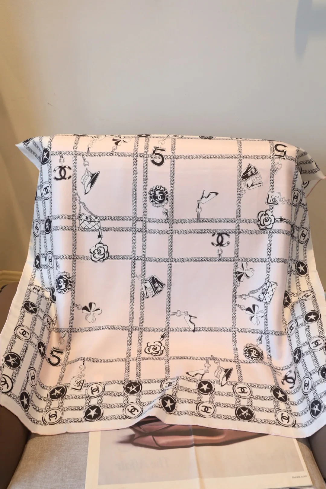 Платки Chanel 11852815