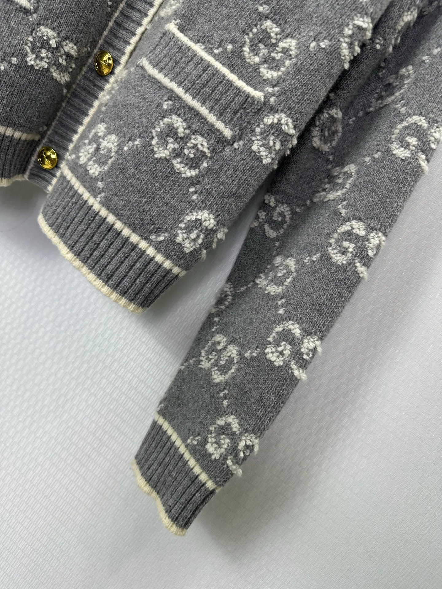 Джемперы И Свитеры Женские Gucci 19482592