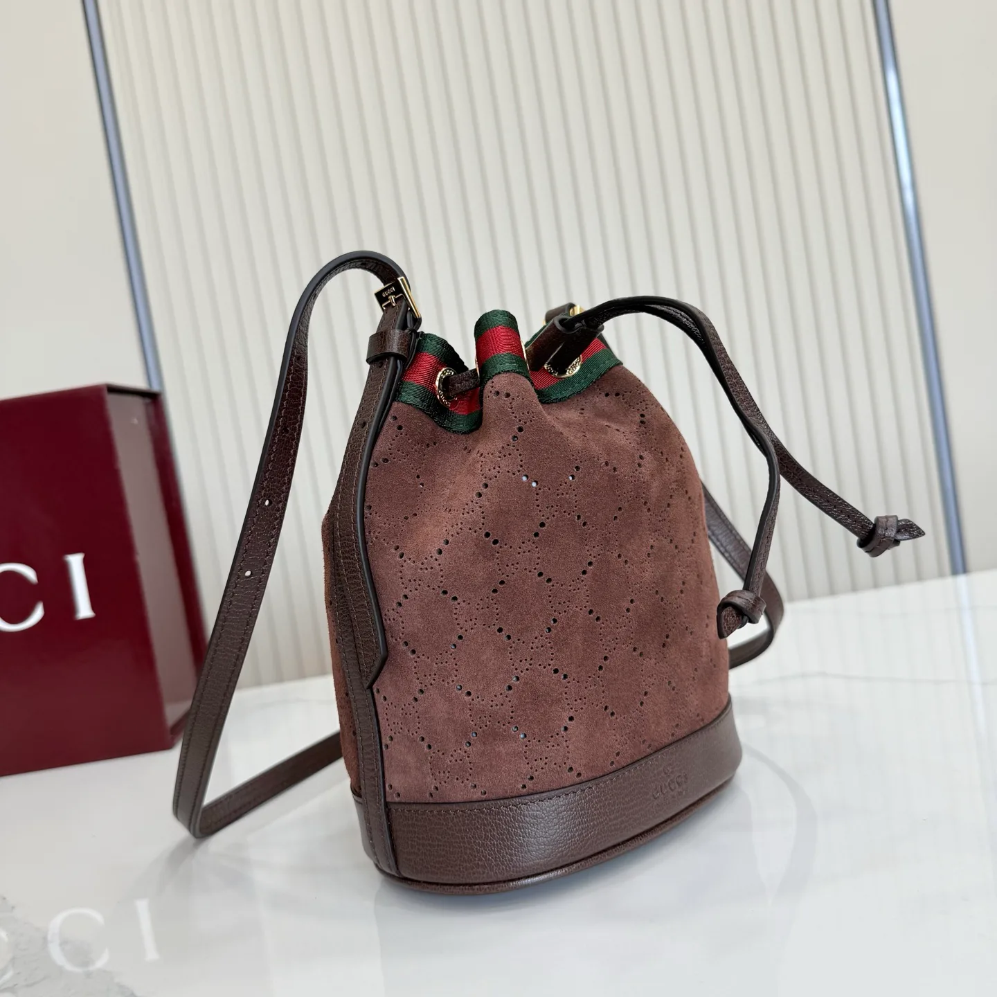 Классические Сумки Женские Gucci 18210733