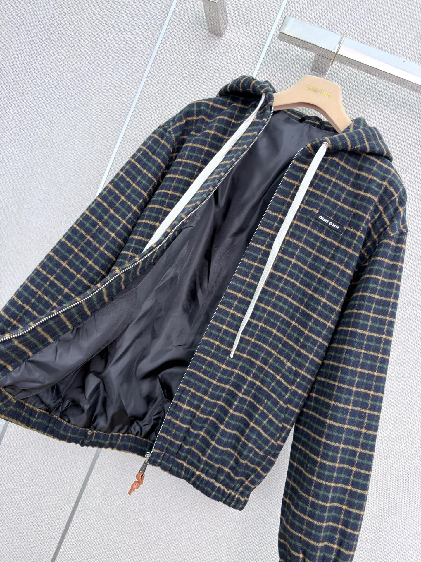 Куртки И Пуховики Женские Miu Miu 18348194