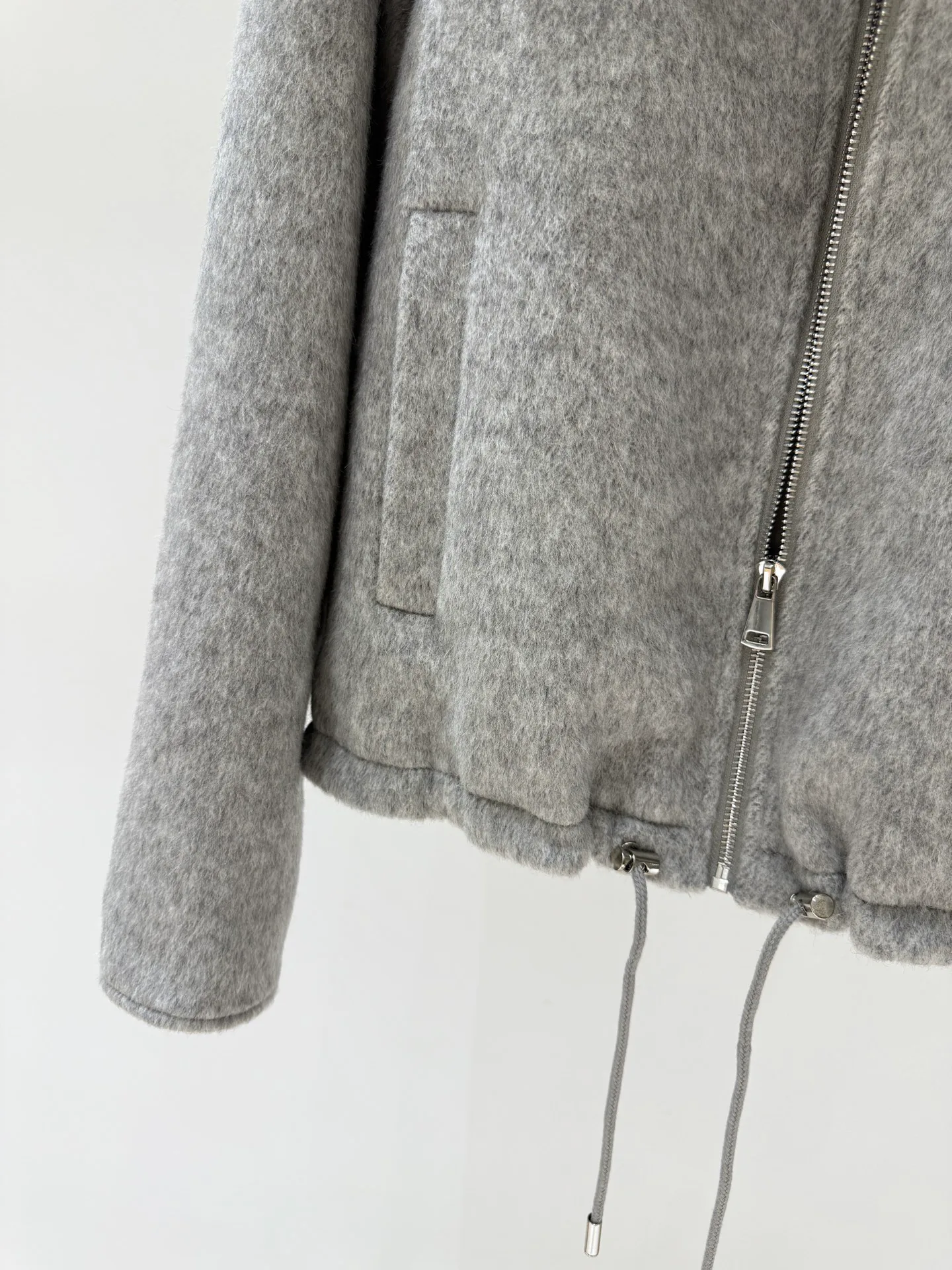Куртки И Пуховики Женские Loro Piana 18699827