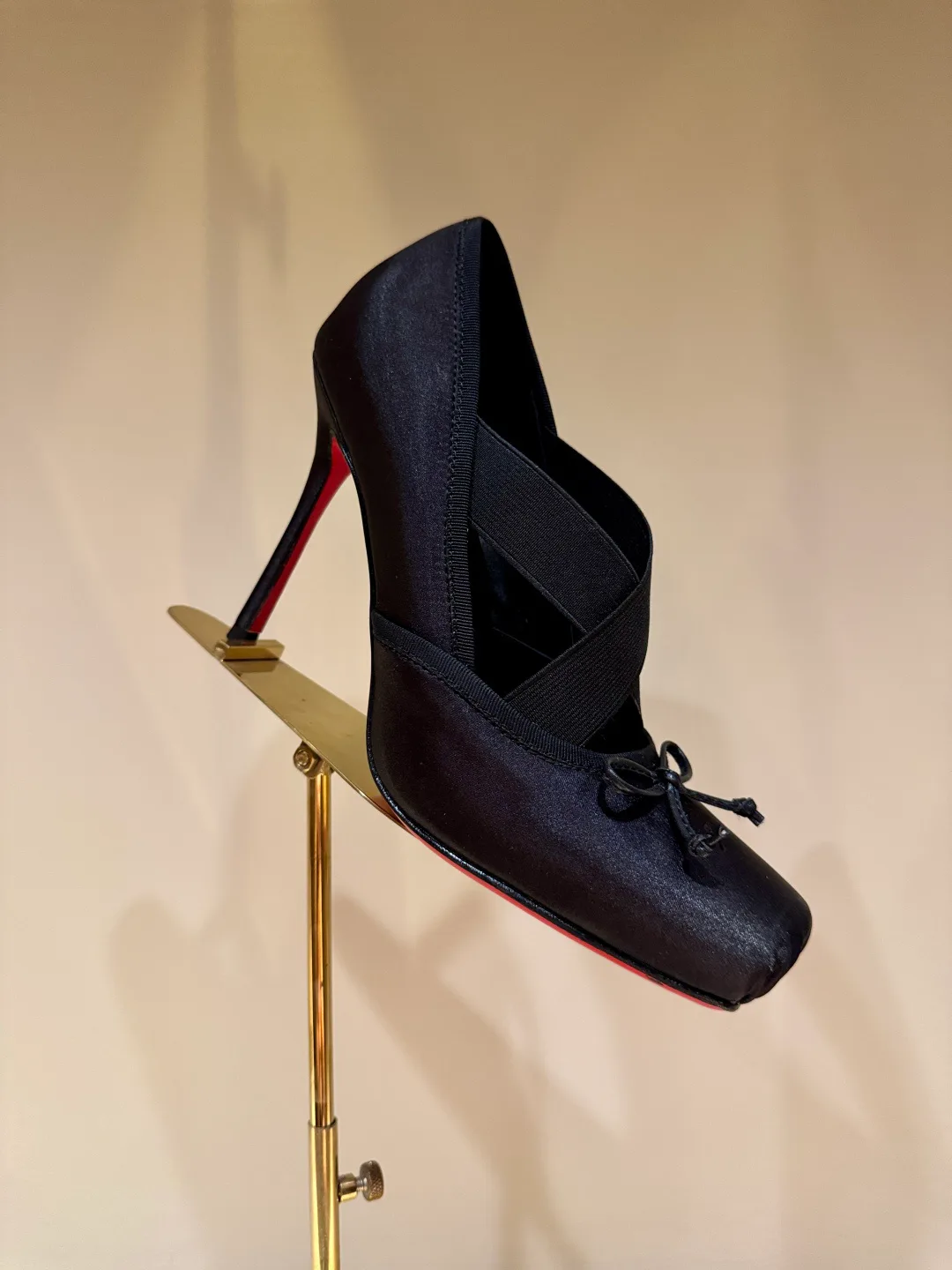 Туфли Женские Christian Louboutin 655704