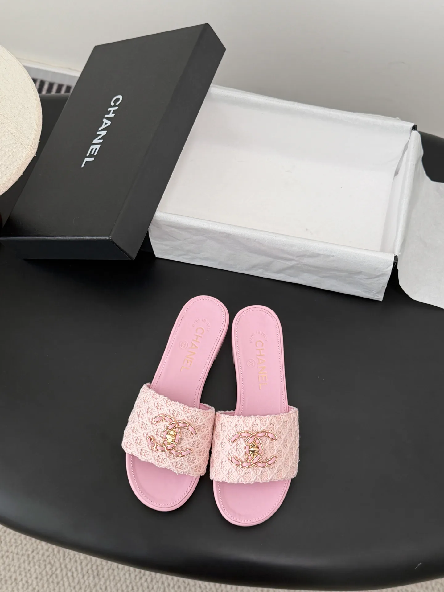 Шлепанцы Женские Chanel 11677200
