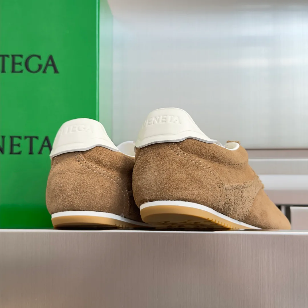 Кроссовки Женские Bottega Veneta 17910640
