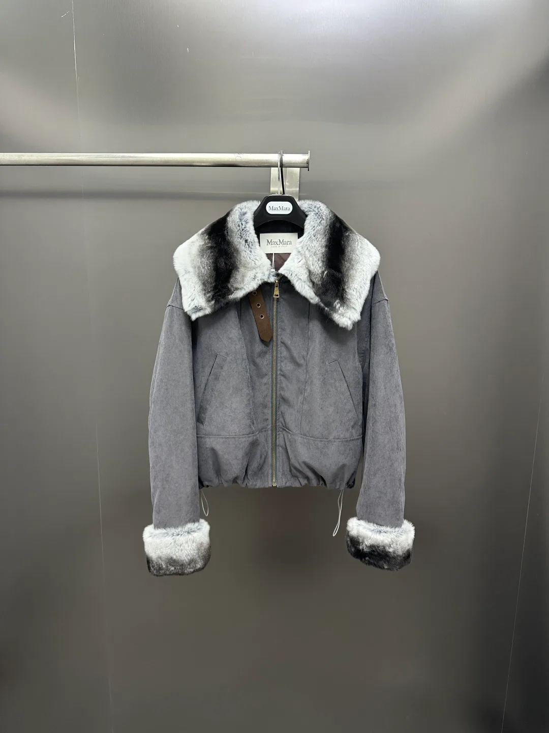 Куртки И Пуховики Женские Max Mara 18702429