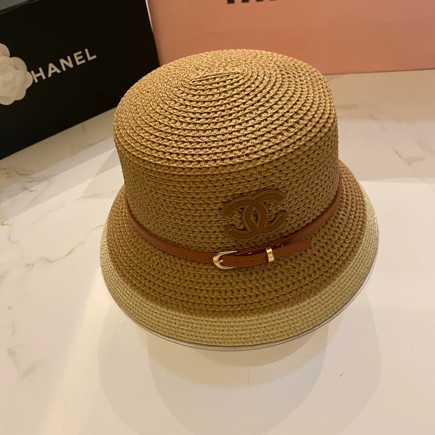 Головные Уборы Chanel 17498283